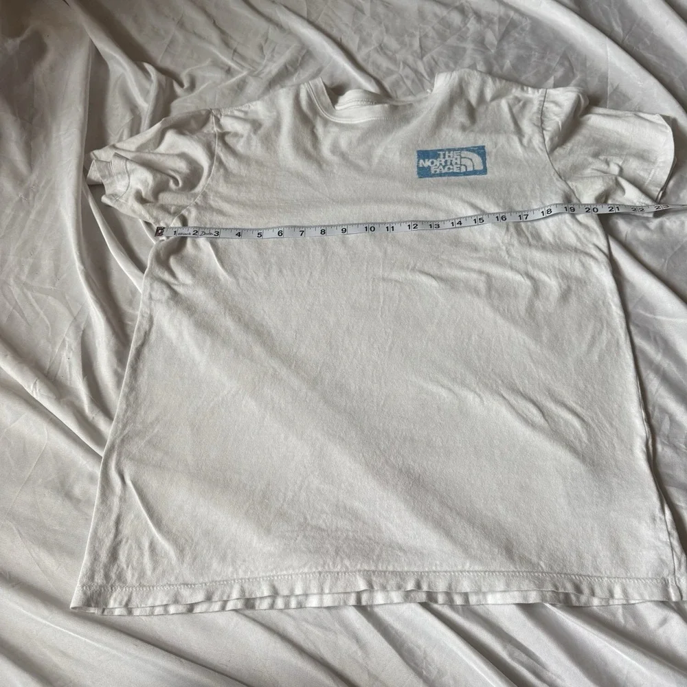North‎ Face Men's White T Shirts Size M